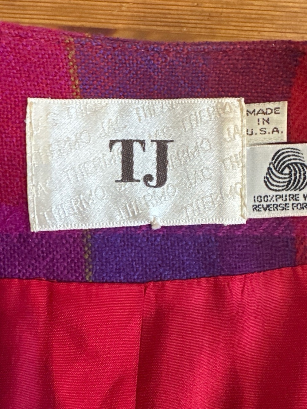 Thermo Jac Blazer 100%Pure Wool VintageOpen-Front Plaid Blazer in Red and Pink - Picture 2 of 15